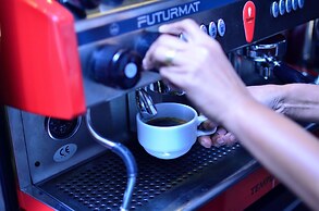 Bizotel Premier Hotel & Residence