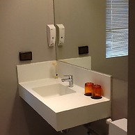 Bizotel Premier Hotel & Residence