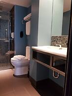 Bizotel Premier Hotel & Residence