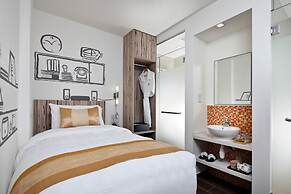 Hotel Clover The Arts