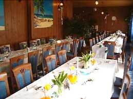 Hotel Daisy Budget