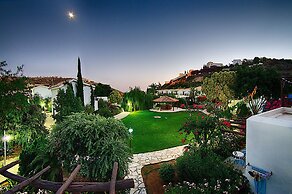 Hylatio Tourist Village