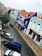 Curacao Suites Hotel