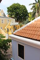 Curacao Suites Hotel