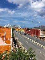 Curacao Suites Hotel