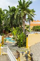 Curacao Suites Hotel