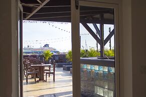 Curacao Suites Hotel