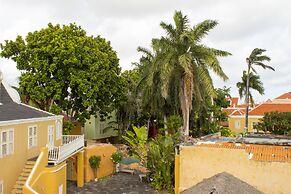 Curacao Suites Hotel