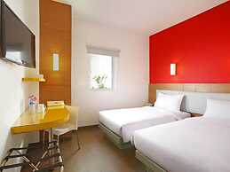 Amaris Hotel Dewi Sri