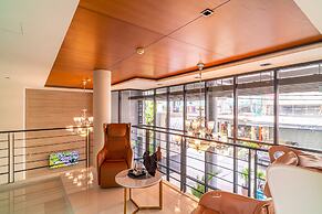 Amber Boutique Silom Hotel