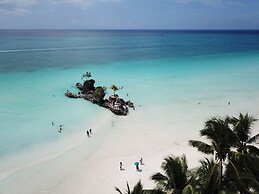 CocoLoco Boracay Beach Resort