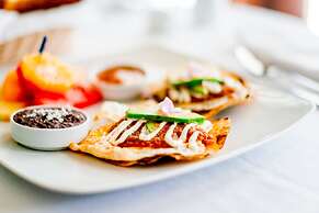 Victoria House Resort & Spa