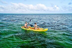 Victoria House Resort & Spa