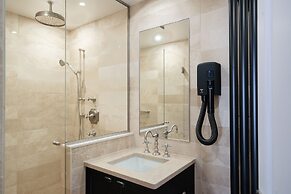 Hotel Saint-Louis en L'Isle - Notre-Dame