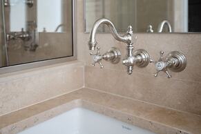 Hotel Saint-Louis en L'Isle - Notre-Dame