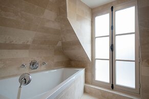 Hotel Saint-Louis en L'Isle - Notre-Dame