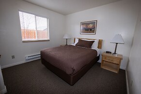 Austin's Chuckwagon Lodge