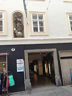 Hans-Sachs-Gasse 10