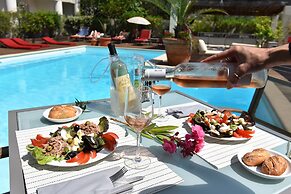 Résidence Hôtelière En Aparté