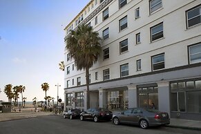 Air Venice on the Beach