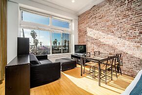 Air Venice on the Beach