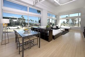 Air Venice on the Beach