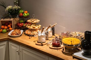 Queen's Hotel by First Hotels