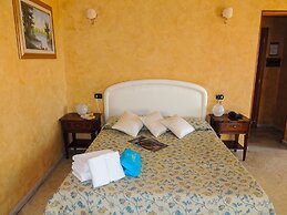 Lungomare Hotel