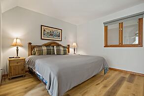 Les Haut Bois Condominiums -RVMT