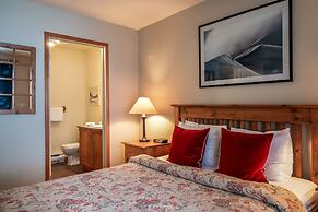 Les Haut Bois Condominiums -RVMT