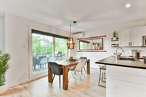 Les Haut Bois Condominiums -RVMT