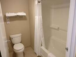 Burbank Inn and Suites