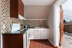 Commercial Drive Accommodations