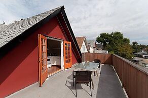 Commercial Drive Accommodations