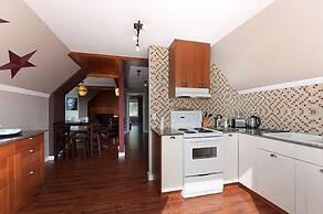 Commercial Drive Accommodations