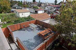 Commercial Drive Accommodations