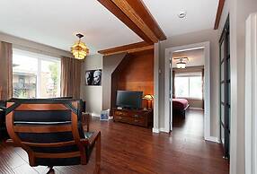 Commercial Drive Accommodations