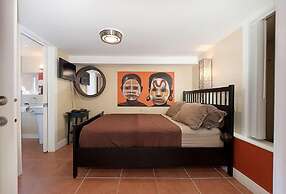 Commercial Drive Accommodations