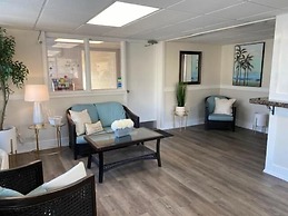 Fenwick Islander Motel