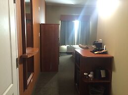 Best Western Plus Service Inn & Suites