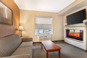 Best Western Plus Service Inn & Suites