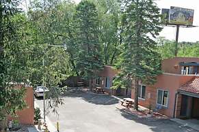 Rainbow Lodge and Inn