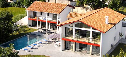Villa Choriekin Lafitenia Resort
