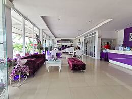 Phet Cha-am Plaza & Resort