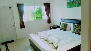 Phet Cha-am Plaza & Resort