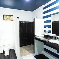 El Faro Containers Beach Hotel