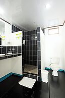 El Faro Containers Beach Hotel