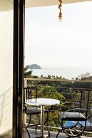 El Faro Containers Beach Hotel