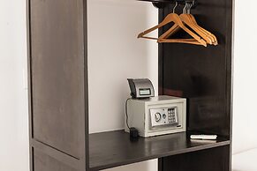 El Faro Containers Beach Hotel