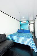 El Faro Containers Beach Hotel